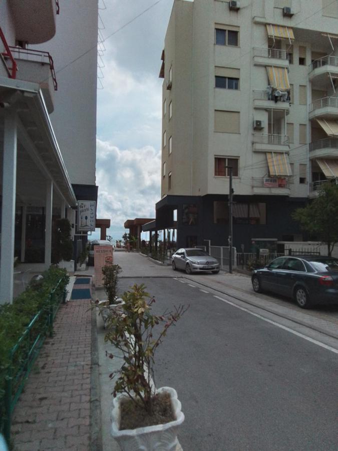 Dea Apartment Дуррес Экстерьер фото